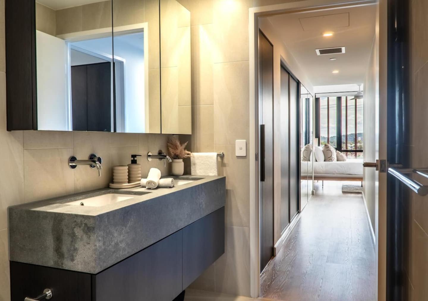 New! Coastal Elegance At Palm Gold Coast