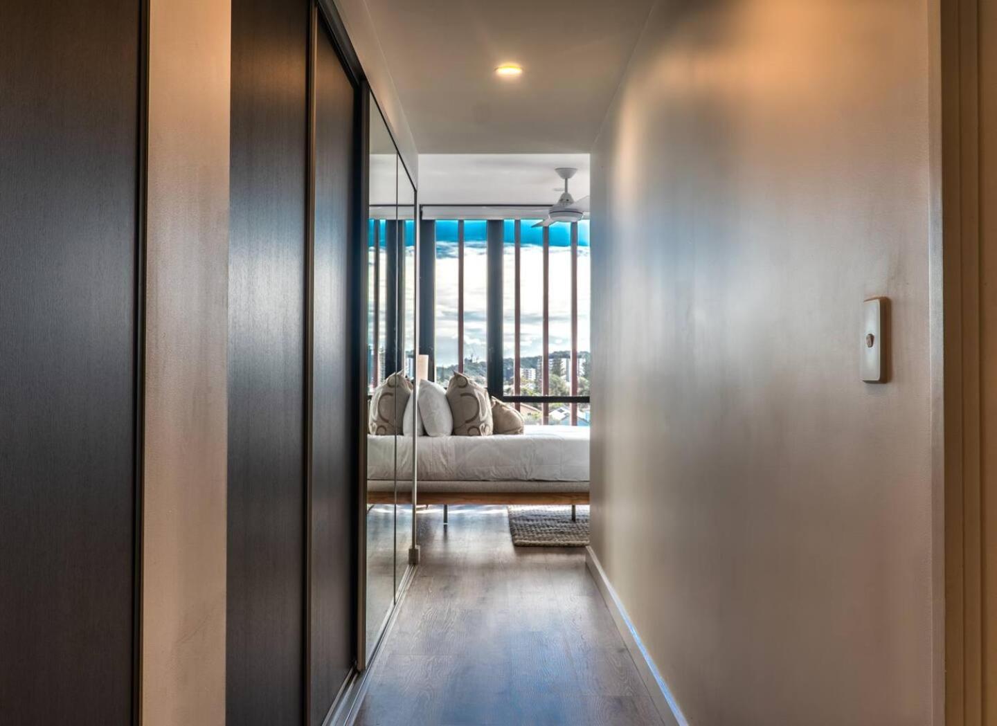 Apartment New! Coastal Elegance At Palm Gold Coast