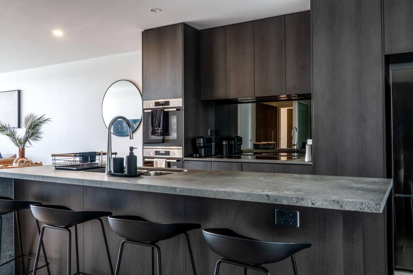 New! Coastal Elegance At Palm